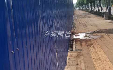 簡(jiǎn)易圍擋在極端氣候條件下的使用是否會(huì)對(duì)室內(nèi)環(huán)境造成負(fù)面影響？（簡(jiǎn)易圍擋在極端氣候中的應(yīng)對(duì)策略與注意事項(xiàng)）